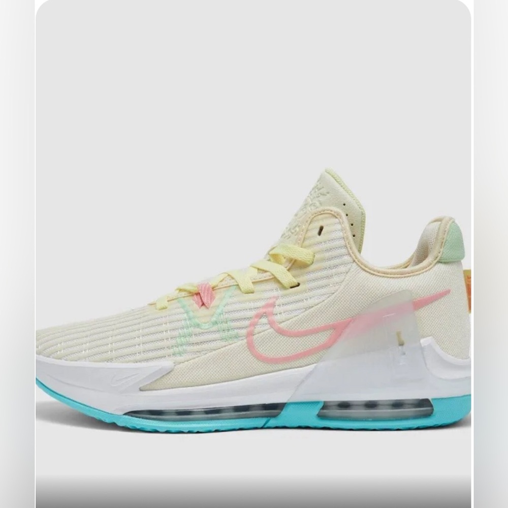 Nike lebron witness vi 6. 
Size men’s 9.5